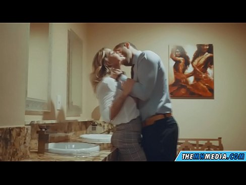 ❤️ ໃນເວລາທີ່ຜິວເນື້ອສີຂາວ busty seduces ທ່ານຢູ່ໃນຫ້ອງນ້ໍາສາທາລະນະ ❤️❌ ວິດີໂອການຮ່ວມເພດ ທີ່ lo.shufflesex.ru ❤
